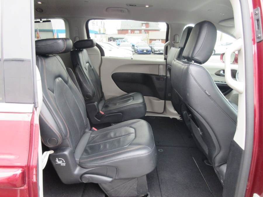 Used Chrysler Pacifica Touring L FWD 2019 | Route 27 Auto Mall. Linden, New Jersey Used Chrysler Pacifica Touring L FWD 2019 | Route 27 Auto Mall. Linden, New Jersey