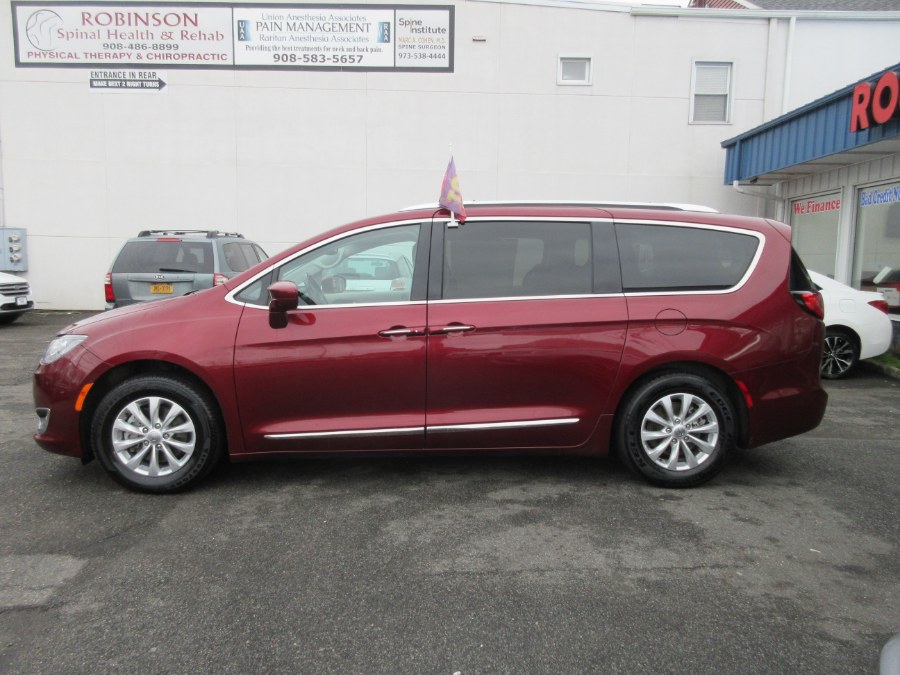 Used Chrysler Pacifica Touring L FWD 2019 | Route 27 Auto Mall. Linden, New Jersey Used Chrysler Pacifica Touring L FWD 2019 | Route 27 Auto Mall. Linden, New Jersey