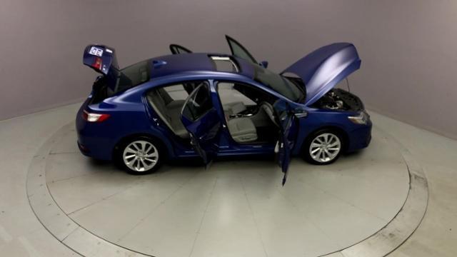 2016 Acura Ilx 4dr Sdn w/Technology Plus Pkg, available for sale in Naugatuck, Connecticut | J&M Automotive Sls&Svc LLC. Naugatuck, Connecticut 2016 Acura Ilx 4dr Sdn w/Technology Plus Pkg, available for sale in Naugatuck, Connecticut | J&M Automotive Sls&Svc LLC. Naugatuck, Connecticut