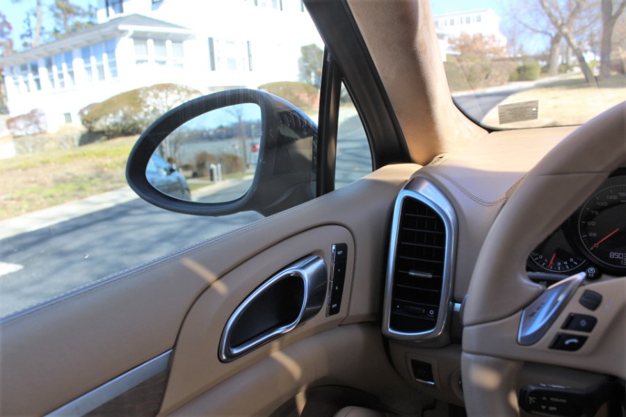 2011 Porsche Cayenne AWD 4dr Turbo, available for sale in Great Neck, New York | Great Neck Car Buyers & Sellers. Great Neck, New York 2011 Porsche Cayenne AWD 4dr Turbo, available for sale in Great Neck, New York | Great Neck Car Buyers & Sellers. Great Neck, New York