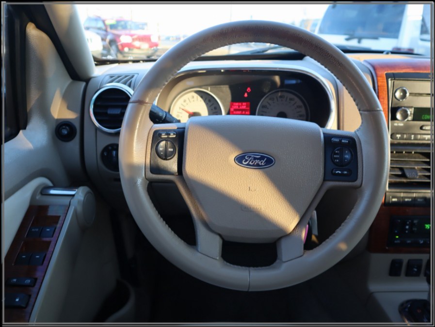 2008 Ford Explorer 4WD 4dr V8 Eddie Bauer, available for sale in Huntington Station, New York | My Auto Inc.. Huntington Station, New York 2008 Ford Explorer 4WD 4dr V8 Eddie Bauer, available for sale in Huntington Station, New York | My Auto Inc.. Huntington Station, New York