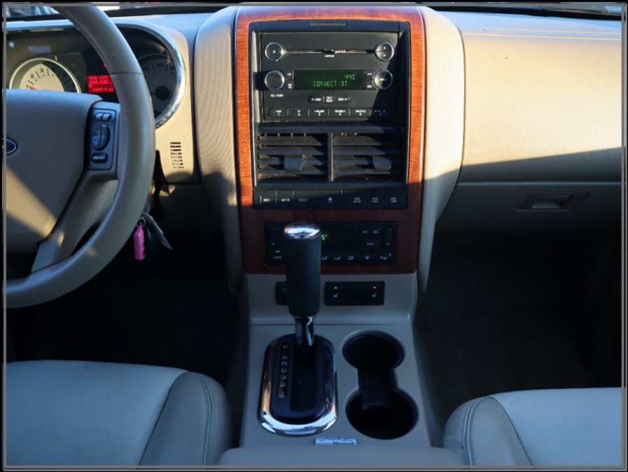 2008 Ford Explorer 4WD 4dr V8 Eddie Bauer, available for sale in Huntington Station, New York | My Auto Inc.. Huntington Station, New York 2008 Ford Explorer 4WD 4dr V8 Eddie Bauer, available for sale in Huntington Station, New York | My Auto Inc.. Huntington Station, New York