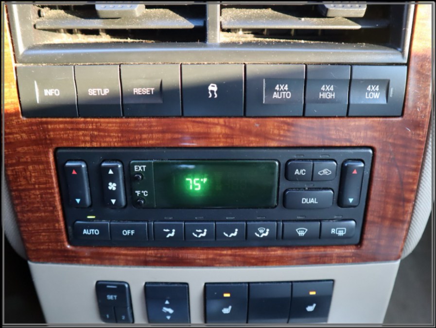 2008 Ford Explorer 4WD 4dr V8 Eddie Bauer, available for sale in Huntington Station, New York | My Auto Inc.. Huntington Station, New York 2008 Ford Explorer 4WD 4dr V8 Eddie Bauer, available for sale in Huntington Station, New York | My Auto Inc.. Huntington Station, New York