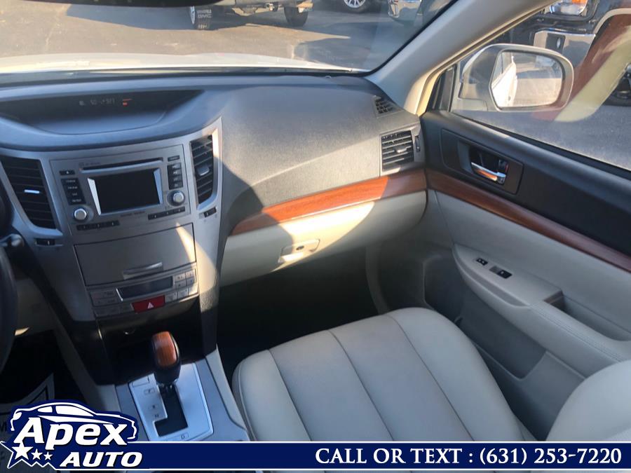 2014 Subaru Outback 4dr Wgn H4 Auto 2.5i Limited, available for sale in Selden, New York | Apex Auto. Selden, New York 2014 Subaru Outback 4dr Wgn H4 Auto 2.5i Limited, available for sale in Selden, New York | Apex Auto. Selden, New York