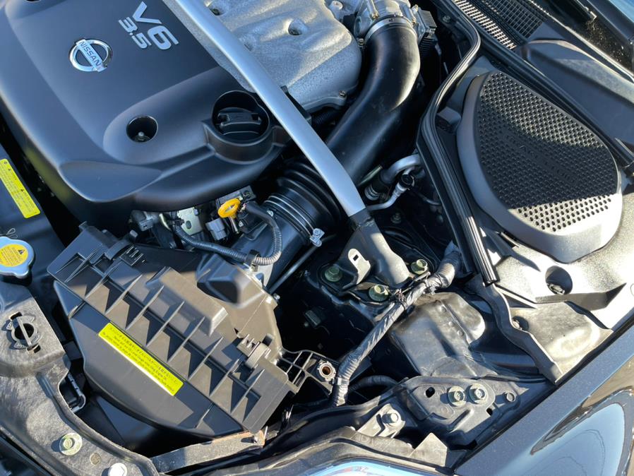 2006 Nissan 350Z 2dr Cpe Touring Auto, available for sale in South Windsor, Connecticut | Mike And Tony Auto Sales, Inc. South Windsor, Connecticut 2006 Nissan 350Z 2dr Cpe Touring Auto, available for sale in South Windsor, Connecticut | Mike And Tony Auto Sales, Inc. South Windsor, Connecticut
