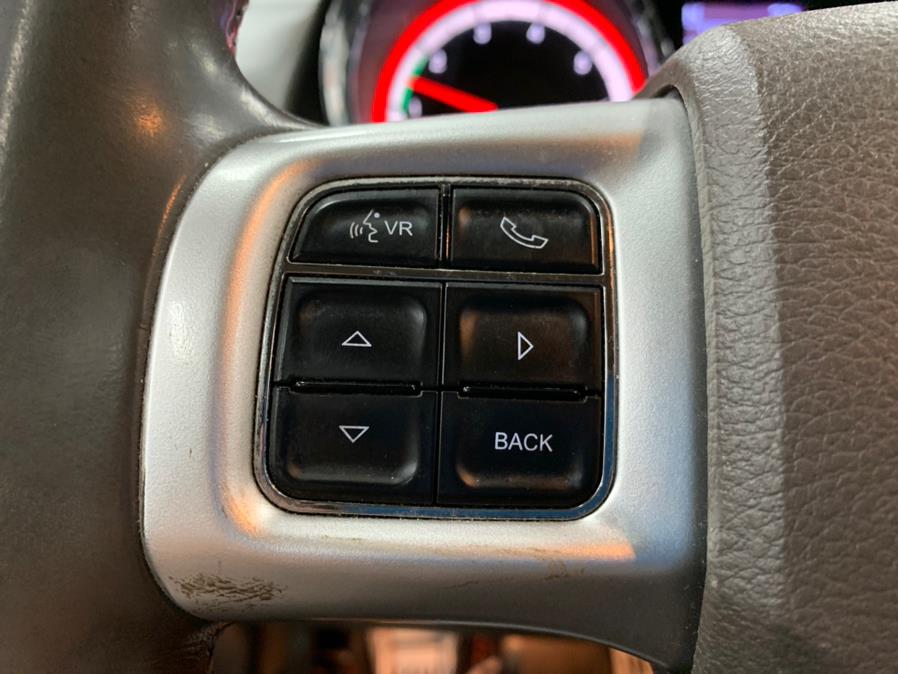 Used Dodge Durango AWD 4dr SXT 2013 | 5 Towns Drive. Inwood, New York Used Dodge Durango AWD 4dr SXT 2013 | 5 Towns Drive. Inwood, New York