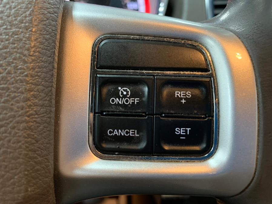 Used Dodge Durango AWD 4dr SXT 2013 | 5 Towns Drive. Inwood, New York Used Dodge Durango AWD 4dr SXT 2013 | 5 Towns Drive. Inwood, New York