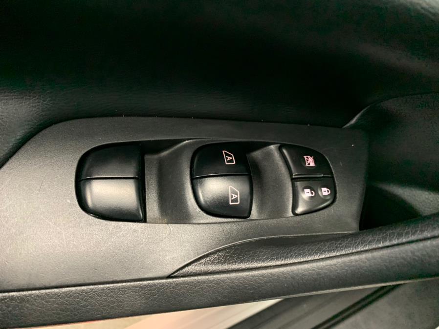 Used Nissan Altima 2.5 SL Sedan 2017 | 5 Towns Drive. Inwood, New York Used Nissan Altima 2.5 SL Sedan 2017 | 5 Towns Drive. Inwood, New York