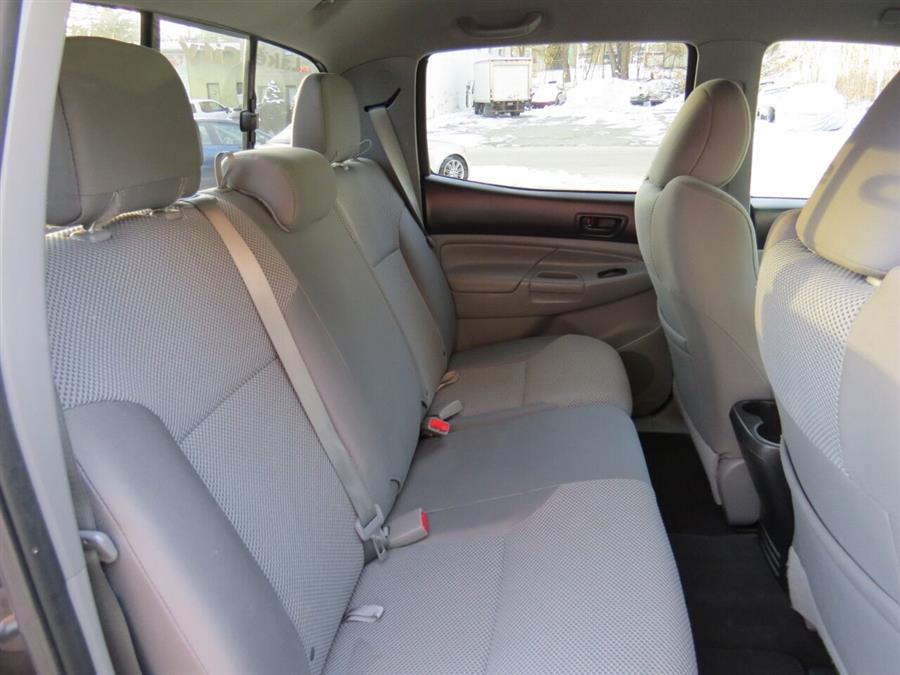 Used Toyota Tacoma V6 4x4 4dr Double Cab 6.1 ft SB 5A 2015 | Lake City Exports Inc. Auburn, Maine Used Toyota Tacoma V6 4x4 4dr Double Cab 6.1 ft SB 5A 2015 | Lake City Exports Inc. Auburn, Maine