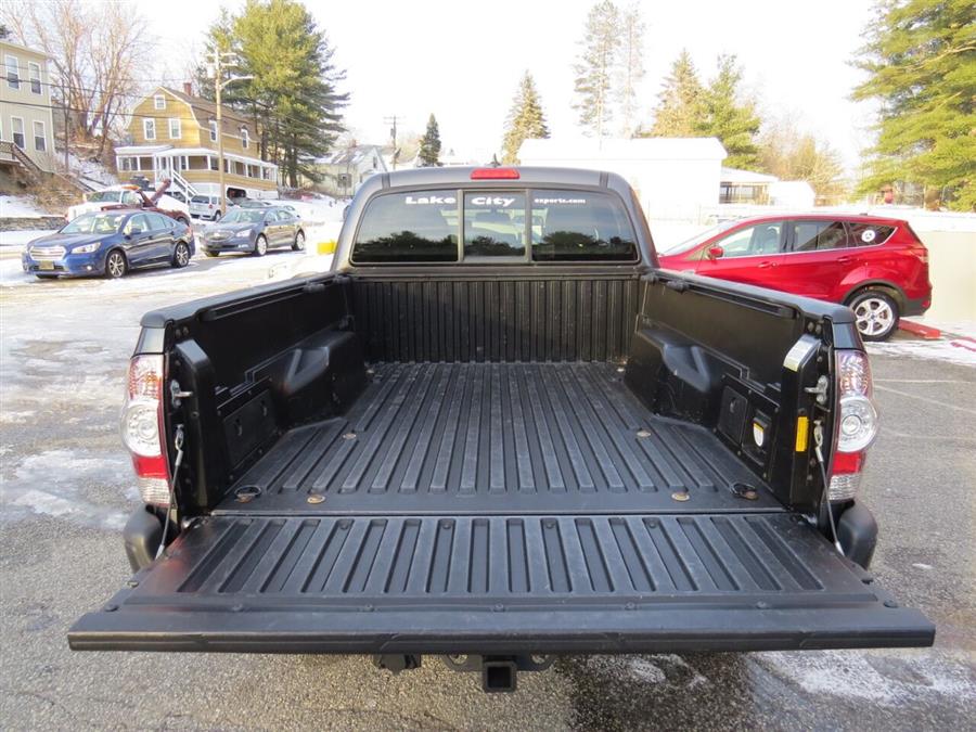 Used Toyota Tacoma V6 4x4 4dr Double Cab 6.1 ft SB 5A 2015 | Lake City Exports Inc. Auburn, Maine Used Toyota Tacoma V6 4x4 4dr Double Cab 6.1 ft SB 5A 2015 | Lake City Exports Inc. Auburn, Maine