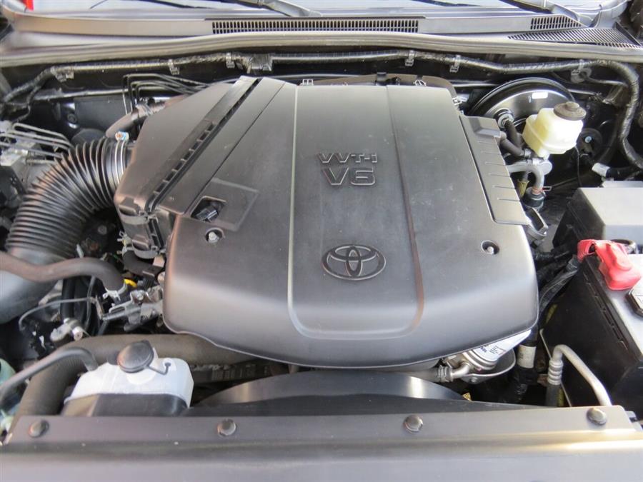 Used Toyota Tacoma V6 4x4 4dr Double Cab 6.1 ft SB 5A 2015 | Lake City Exports Inc. Auburn, Maine Used Toyota Tacoma V6 4x4 4dr Double Cab 6.1 ft SB 5A 2015 | Lake City Exports Inc. Auburn, Maine