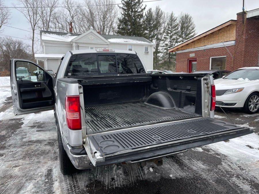 2006 Lincoln Mark LT 4WD Supercrew 139" Leather & Sunroof, available for sale in East Windsor, Connecticut | Toro Auto. East Windsor, Connecticut 2006 Lincoln Mark LT 4WD Supercrew 139" Leather & Sunroof, available for sale in East Windsor, Connecticut | Toro Auto. East Windsor, Connecticut