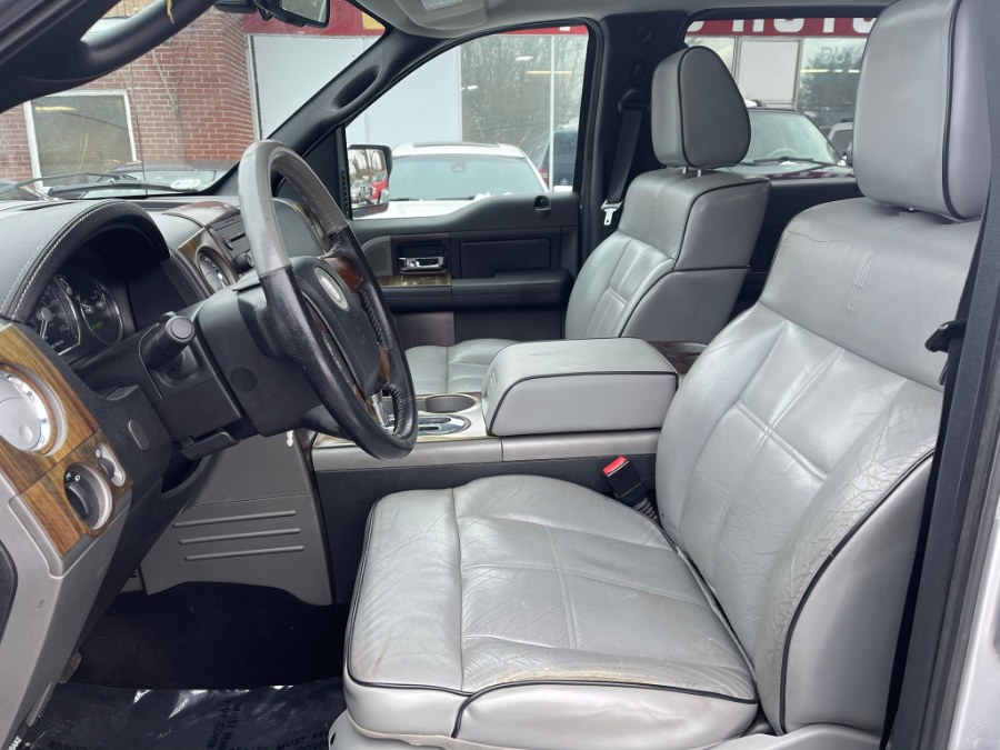 2006 Lincoln Mark LT 4WD Supercrew 139" Leather & Sunroof, available for sale in East Windsor, Connecticut | Toro Auto. East Windsor, Connecticut 2006 Lincoln Mark LT 4WD Supercrew 139" Leather & Sunroof, available for sale in East Windsor, Connecticut | Toro Auto. East Windsor, Connecticut