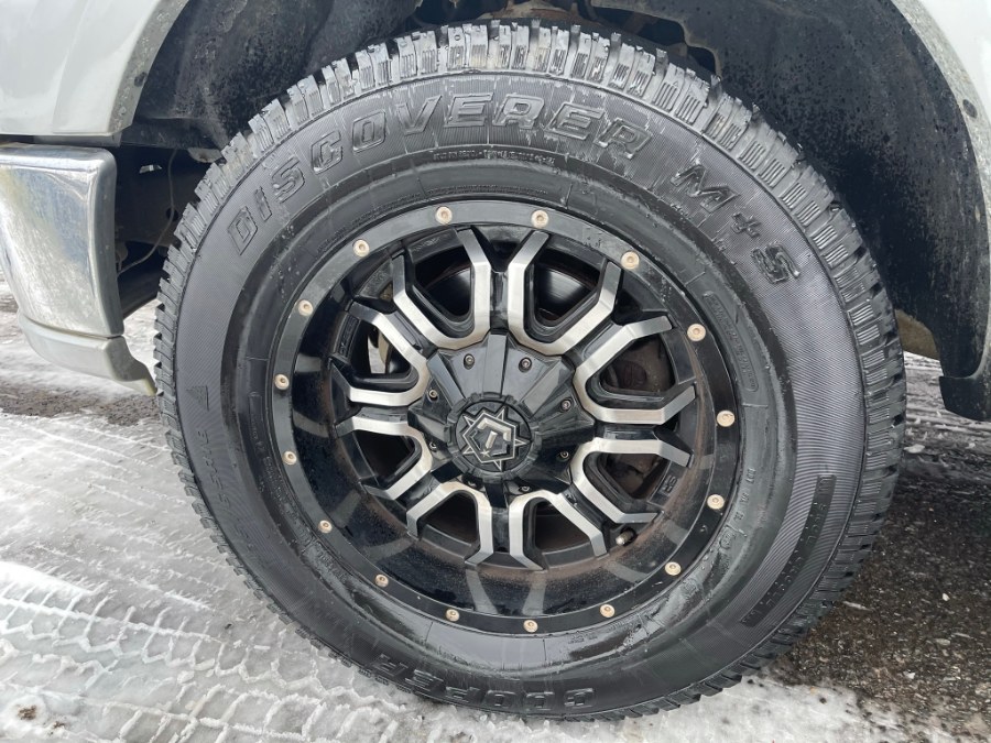 2006 Lincoln Mark LT 4WD Supercrew 139" Leather & Sunroof, available for sale in East Windsor, Connecticut | Toro Auto. East Windsor, Connecticut 2006 Lincoln Mark LT 4WD Supercrew 139" Leather & Sunroof, available for sale in East Windsor, Connecticut | Toro Auto. East Windsor, Connecticut