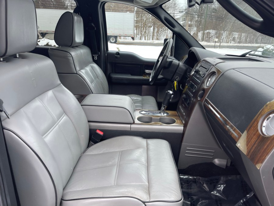 2006 Lincoln Mark LT 4WD Supercrew 139" Leather & Sunroof, available for sale in East Windsor, Connecticut | Toro Auto. East Windsor, Connecticut 2006 Lincoln Mark LT 4WD Supercrew 139" Leather & Sunroof, available for sale in East Windsor, Connecticut | Toro Auto. East Windsor, Connecticut