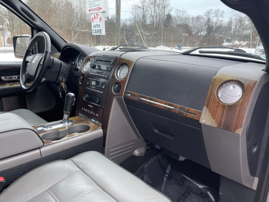 2006 Lincoln Mark LT 4WD Supercrew 139" Leather & Sunroof, available for sale in East Windsor, Connecticut | Toro Auto. East Windsor, Connecticut 2006 Lincoln Mark LT 4WD Supercrew 139" Leather & Sunroof, available for sale in East Windsor, Connecticut | Toro Auto. East Windsor, Connecticut