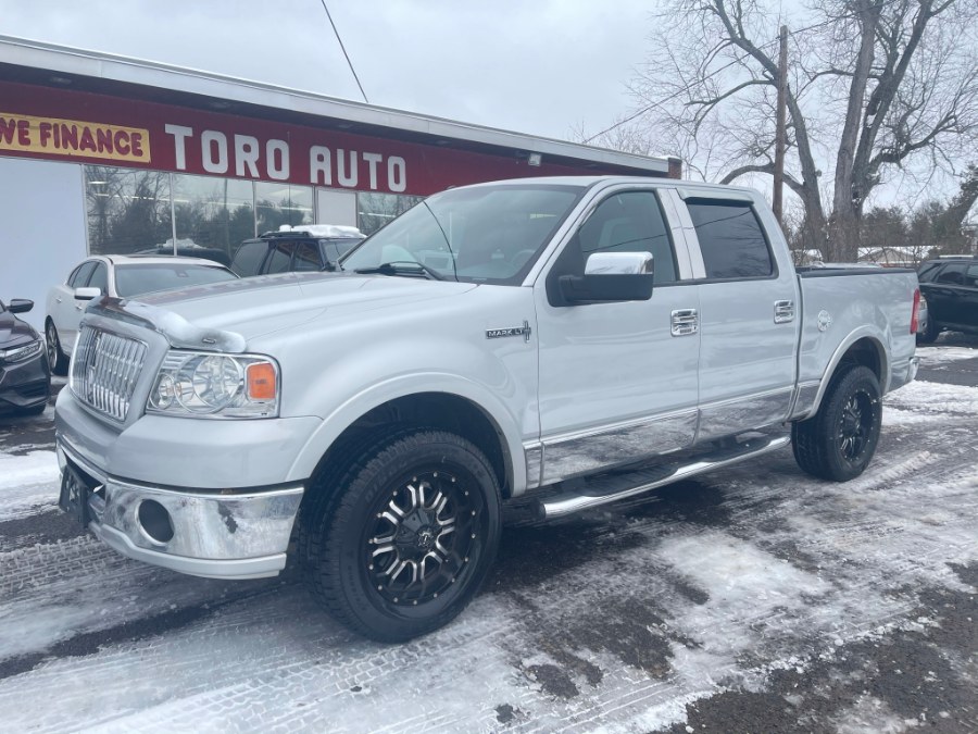 2006 Lincoln Mark LT 4WD Supercrew 139" Leather & Sunroof, available for sale in East Windsor, Connecticut | Toro Auto. East Windsor, Connecticut 2006 Lincoln Mark LT 4WD Supercrew 139" Leather & Sunroof, available for sale in East Windsor, Connecticut | Toro Auto. East Windsor, Connecticut