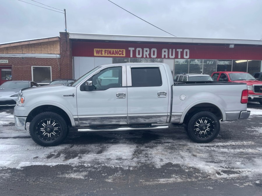 2006 Lincoln Mark LT 4WD Supercrew 139" Leather & Sunroof, available for sale in East Windsor, Connecticut | Toro Auto. East Windsor, Connecticut 2006 Lincoln Mark LT 4WD Supercrew 139" Leather & Sunroof, available for sale in East Windsor, Connecticut | Toro Auto. East Windsor, Connecticut
