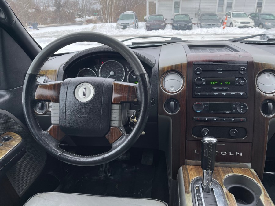 2006 Lincoln Mark LT 4WD Supercrew 139" Leather & Sunroof, available for sale in East Windsor, Connecticut | Toro Auto. East Windsor, Connecticut 2006 Lincoln Mark LT 4WD Supercrew 139" Leather & Sunroof, available for sale in East Windsor, Connecticut | Toro Auto. East Windsor, Connecticut