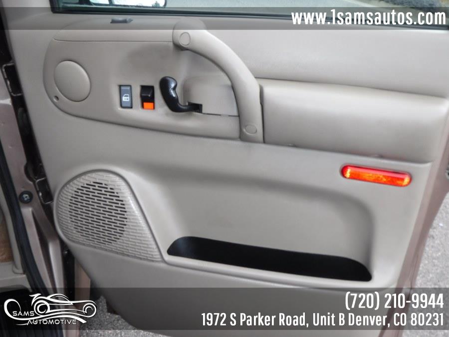 Used GMC Safari Passenger Ext 111" WB AWD 2005 | Sam's Automotive. Denver, Colorado Used GMC Safari Passenger Ext 111" WB AWD 2005 | Sam's Automotive. Denver, Colorado