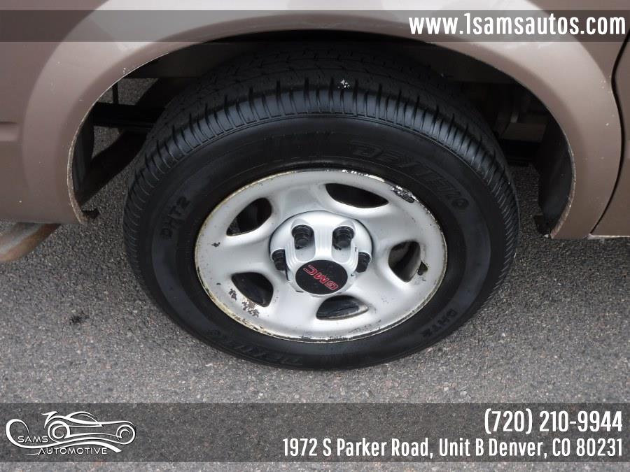 Used GMC Safari Passenger Ext 111" WB AWD 2005 | Sam's Automotive. Denver, Colorado Used GMC Safari Passenger Ext 111" WB AWD 2005 | Sam's Automotive. Denver, Colorado