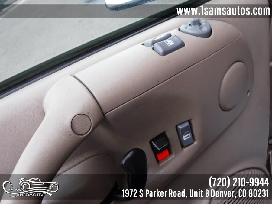 Used GMC Safari Passenger Ext 111" WB AWD 2005 | Sam's Automotive. Denver, Colorado Used GMC Safari Passenger Ext 111" WB AWD 2005 | Sam's Automotive. Denver, Colorado