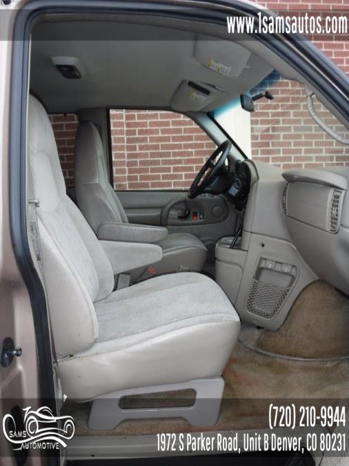 Used GMC Safari Passenger Ext 111" WB AWD 2005 | Sam's Automotive. Denver, Colorado Used GMC Safari Passenger Ext 111" WB AWD 2005 | Sam's Automotive. Denver, Colorado