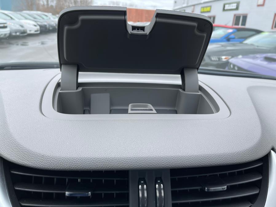 Used Chevrolet Traverse FWD 4dr LT w/1LT 2016 | Mike And Tony Auto Sales, Inc. South Windsor, Connecticut Used Chevrolet Traverse FWD 4dr LT w/1LT 2016 | Mike And Tony Auto Sales, Inc. South Windsor, Connecticut