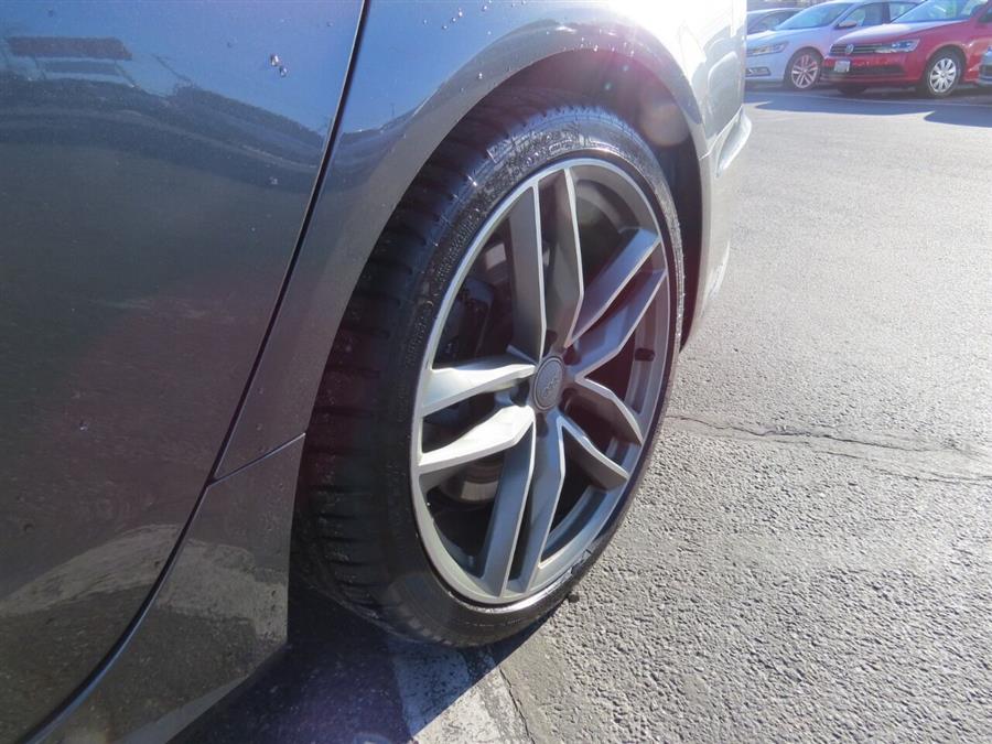 Used Audi S6 4.0T quattro Premium Plus AWD 4dr Sedan 2016 | Lake City Exports Inc. Auburn, Maine Used Audi S6 4.0T quattro Premium Plus AWD 4dr Sedan 2016 | Lake City Exports Inc. Auburn, Maine