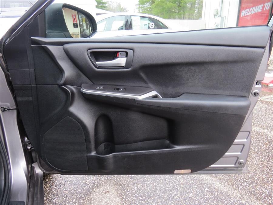 Used Toyota Camry SE 4dr Sedan 2017 | Lake City Exports Inc. Auburn, Maine Used Toyota Camry SE 4dr Sedan 2017 | Lake City Exports Inc. Auburn, Maine