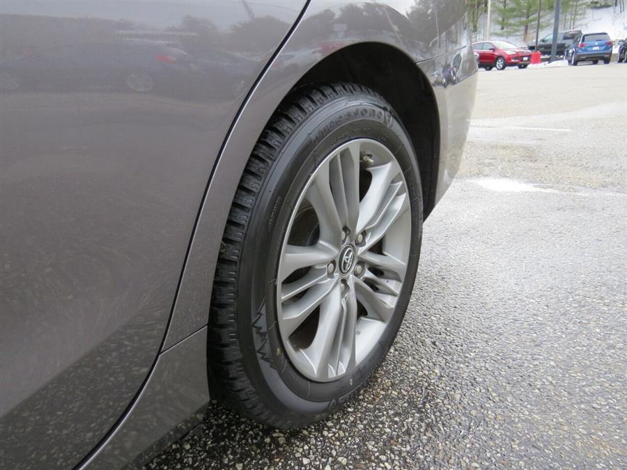 Used Toyota Camry SE 4dr Sedan 2017 | Lake City Exports Inc. Auburn, Maine Used Toyota Camry SE 4dr Sedan 2017 | Lake City Exports Inc. Auburn, Maine