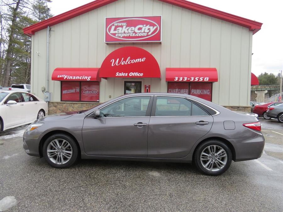 Used Toyota Camry SE 4dr Sedan 2017 | Lake City Exports Inc. Auburn, Maine Used Toyota Camry SE 4dr Sedan 2017 | Lake City Exports Inc. Auburn, Maine
