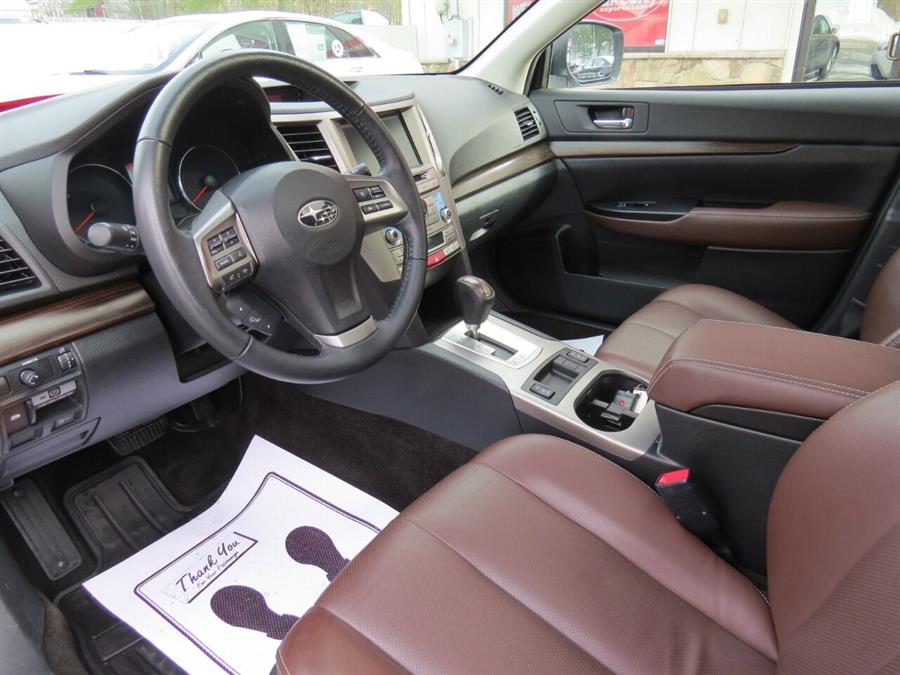 Used Subaru Outback 2.5i Limited AWD 4dr Wagon 2014 | Lake City Exports Inc. Auburn, Maine Used Subaru Outback 2.5i Limited AWD 4dr Wagon 2014 | Lake City Exports Inc. Auburn, Maine