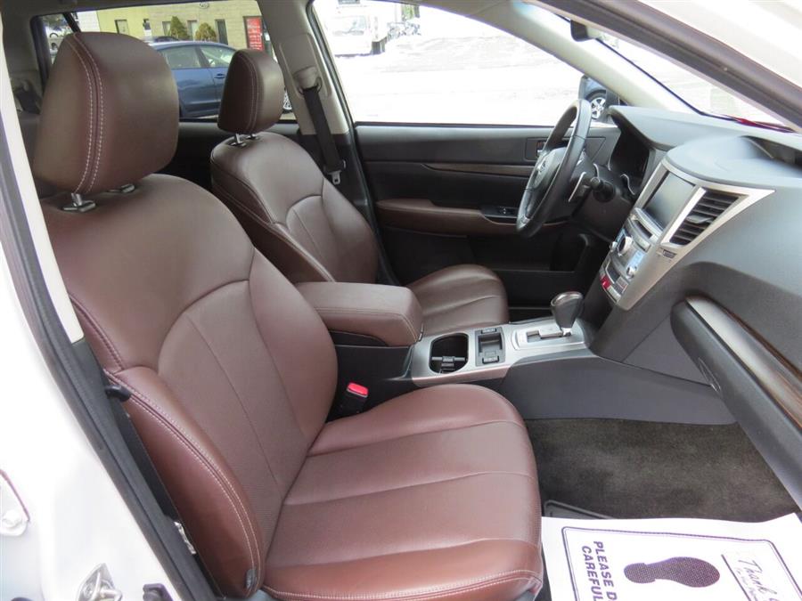 Used Subaru Outback 2.5i Limited AWD 4dr Wagon 2014 | Lake City Exports Inc. Auburn, Maine Used Subaru Outback 2.5i Limited AWD 4dr Wagon 2014 | Lake City Exports Inc. Auburn, Maine