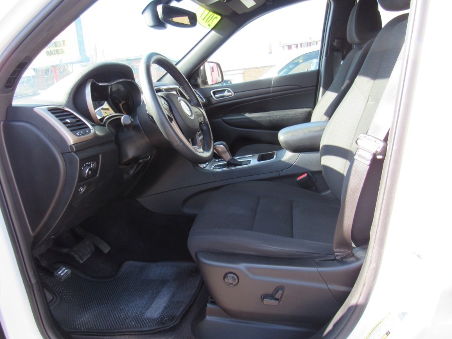 2017 Jeep Grand Cherokee Laredo ALTITUDE, available for sale in Worcester, Massachusetts | Hilario's Auto Sales Inc.. Worcester, Massachusetts 2017 Jeep Grand Cherokee Laredo ALTITUDE, available for sale in Worcester, Massachusetts | Hilario's Auto Sales Inc.. Worcester, Massachusetts
