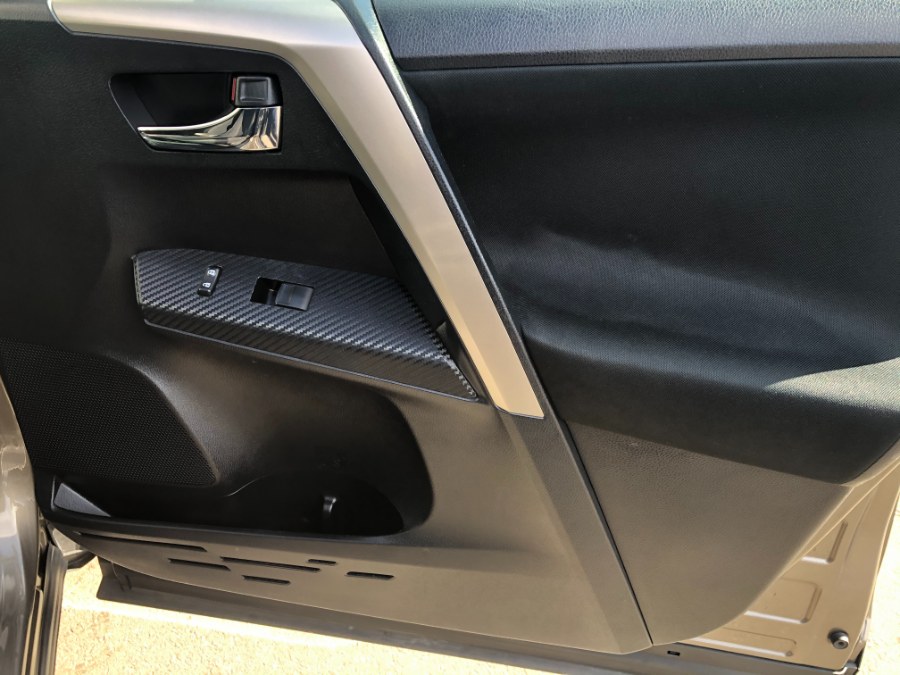 2015 Toyota RAV4 AWD 4dr XLE (Natl), available for sale in Bristol, Connecticut | Bristol Auto Center LLC. Bristol, Connecticut 2015 Toyota RAV4 AWD 4dr XLE (Natl), available for sale in Bristol, Connecticut | Bristol Auto Center LLC. Bristol, Connecticut