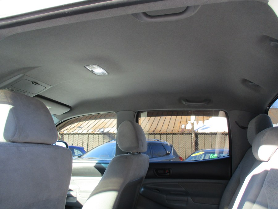 2007 Toyota Tacoma SR5 V6 4wd, available for sale in Meriden, Connecticut | Cos Central Auto. Meriden, Connecticut 2007 Toyota Tacoma SR5 V6 4wd, available for sale in Meriden, Connecticut | Cos Central Auto. Meriden, Connecticut