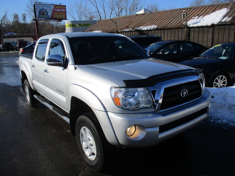 2007 Toyota Tacoma SR5 V6 4wd, available for sale in Meriden, Connecticut | Cos Central Auto. Meriden, Connecticut 2007 Toyota Tacoma SR5 V6 4wd, available for sale in Meriden, Connecticut | Cos Central Auto. Meriden, Connecticut