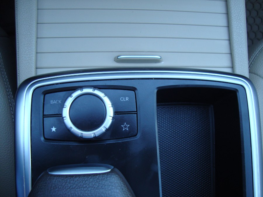 2015 Mercedes-Benz M-Class 4MATIC 4dr ML350, available for sale in Manchester, Connecticut | Yara Motors. Manchester, Connecticut 2015 Mercedes-Benz M-Class 4MATIC 4dr ML350, available for sale in Manchester, Connecticut | Yara Motors. Manchester, Connecticut
