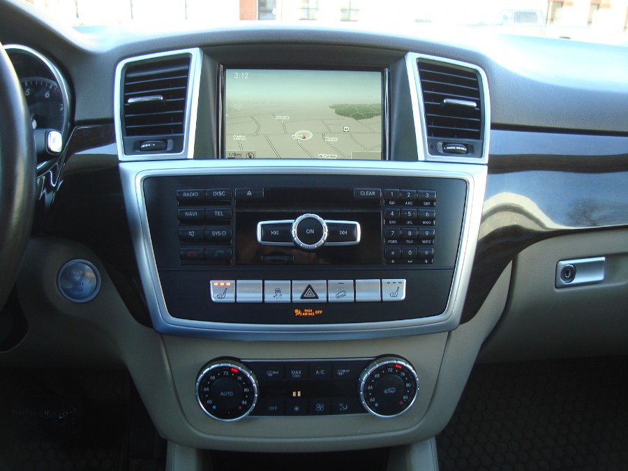 2015 Mercedes-Benz M-Class 4MATIC 4dr ML350, available for sale in Manchester, Connecticut | Yara Motors. Manchester, Connecticut 2015 Mercedes-Benz M-Class 4MATIC 4dr ML350, available for sale in Manchester, Connecticut | Yara Motors. Manchester, Connecticut