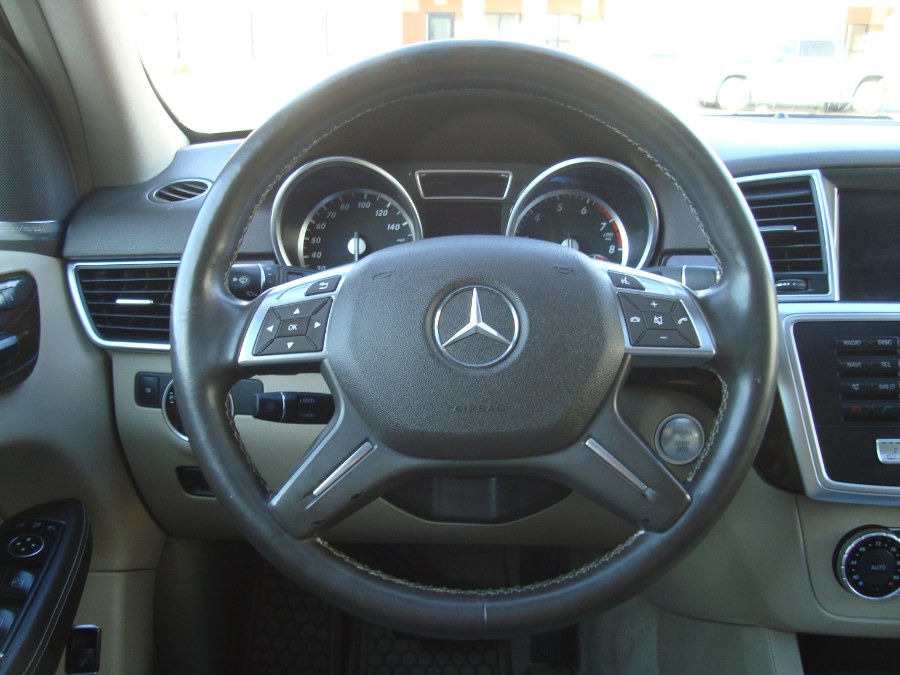 2015 Mercedes-Benz M-Class 4MATIC 4dr ML350, available for sale in Manchester, Connecticut | Yara Motors. Manchester, Connecticut 2015 Mercedes-Benz M-Class 4MATIC 4dr ML350, available for sale in Manchester, Connecticut | Yara Motors. Manchester, Connecticut