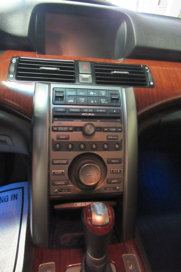 2009 Acura RL 4dr Sdn Tech/CMBS w/PAX (Natl), available for sale in Shelton, Connecticut | Center Motorsports LLC. Shelton, Connecticut 2009 Acura RL 4dr Sdn Tech/CMBS w/PAX (Natl), available for sale in Shelton, Connecticut | Center Motorsports LLC. Shelton, Connecticut