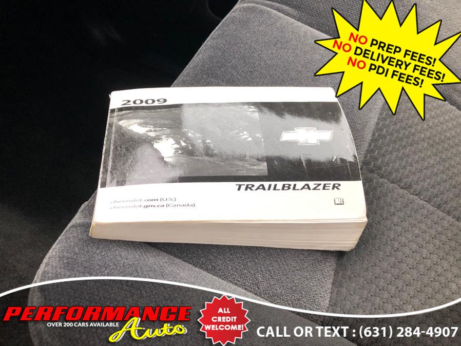 2009 Chevrolet TrailBlazer 4WD 4dr LT w/1LT, available for sale in Bohemia, New York | Performance Auto Inc. Bohemia, New York 2009 Chevrolet TrailBlazer 4WD 4dr LT w/1LT, available for sale in Bohemia, New York | Performance Auto Inc. Bohemia, New York