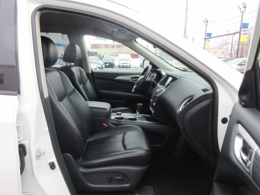 2019 Nissan Pathfinder 4x4 SL, available for sale in Linden, New Jersey | Route 27 Auto Mall. Linden, New Jersey 2019 Nissan Pathfinder 4x4 SL, available for sale in Linden, New Jersey | Route 27 Auto Mall. Linden, New Jersey