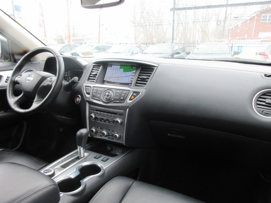 2019 Nissan Pathfinder 4x4 SL, available for sale in Linden, New Jersey | Route 27 Auto Mall. Linden, New Jersey 2019 Nissan Pathfinder 4x4 SL, available for sale in Linden, New Jersey | Route 27 Auto Mall. Linden, New Jersey