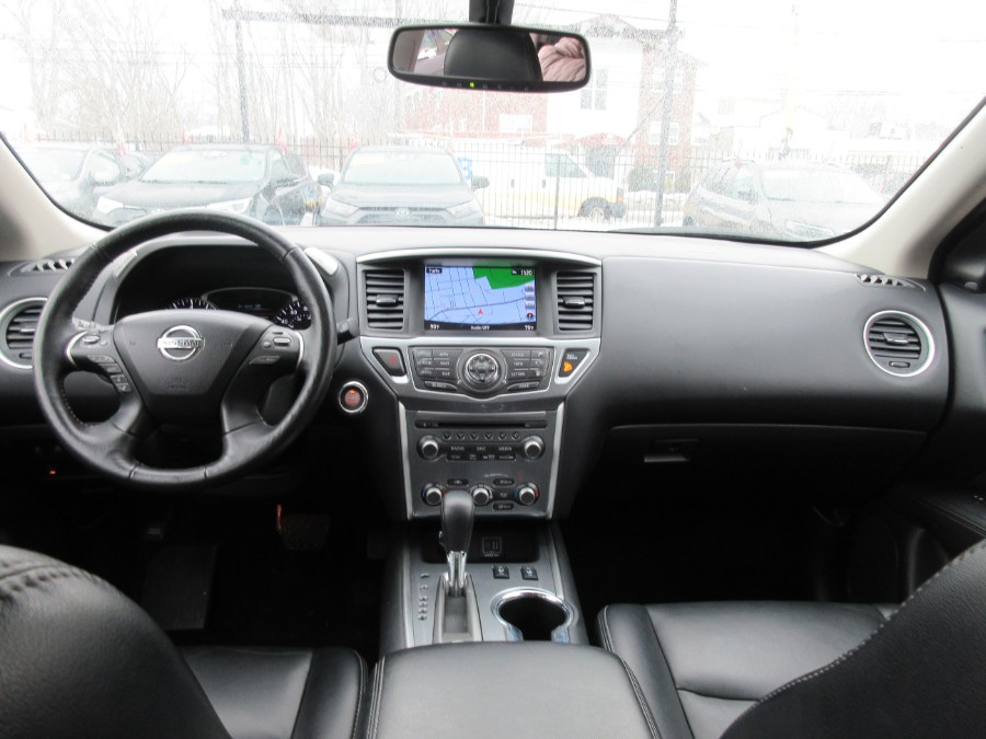 2019 Nissan Pathfinder 4x4 SL, available for sale in Linden, New Jersey | Route 27 Auto Mall. Linden, New Jersey 2019 Nissan Pathfinder 4x4 SL, available for sale in Linden, New Jersey | Route 27 Auto Mall. Linden, New Jersey