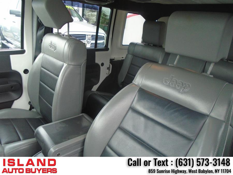 Used Jeep Wrangler Unlimited Sahara 4x4 4dr SUV 2010 | Island Auto Buyers. West Babylon, New York Used Jeep Wrangler Unlimited Sahara 4x4 4dr SUV 2010 | Island Auto Buyers. West Babylon, New York