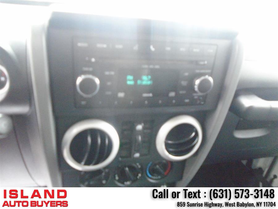 Used Jeep Wrangler Unlimited Sahara 4x4 4dr SUV 2010 | Island Auto Buyers. West Babylon, New York Used Jeep Wrangler Unlimited Sahara 4x4 4dr SUV 2010 | Island Auto Buyers. West Babylon, New York
