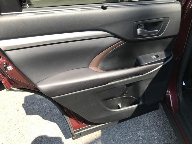 Used Toyota Highlander XLE 2017 | Hillside Auto Outlet. Jamaica, New York Used Toyota Highlander XLE 2017 | Hillside Auto Outlet. Jamaica, New York