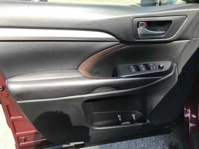 Used Toyota Highlander XLE 2017 | Hillside Auto Outlet. Jamaica, New York Used Toyota Highlander XLE 2017 | Hillside Auto Outlet. Jamaica, New York